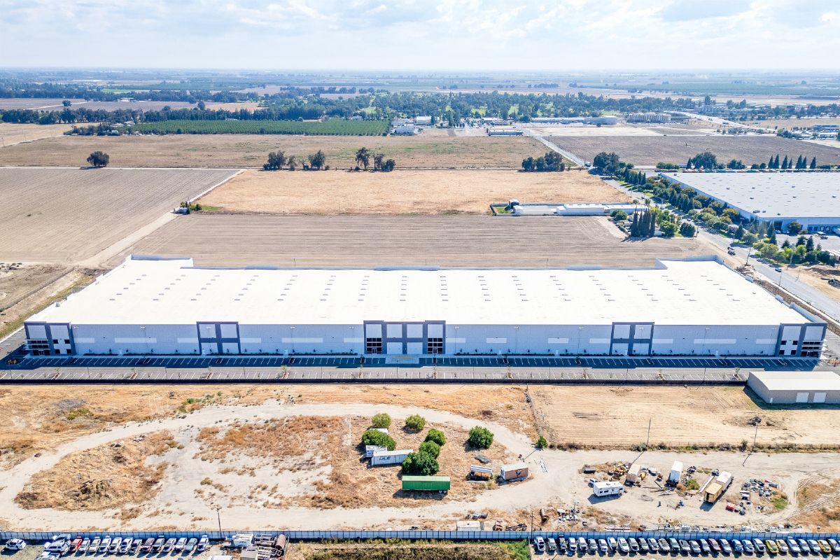 1030 N Kelsey Street, Visalia, CA  93291, Visalia