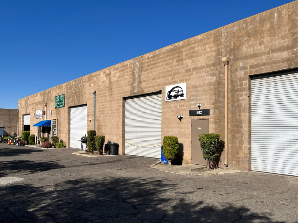 1261 & 1311 Hoblitt Ave - Photo 2
