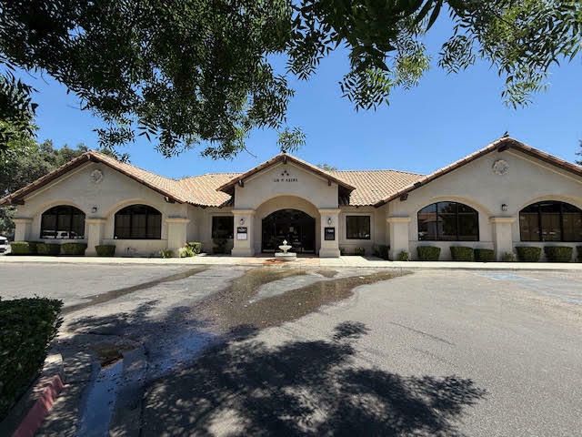 128 N Akers St, Visalia, CA  93291 - Photo 3