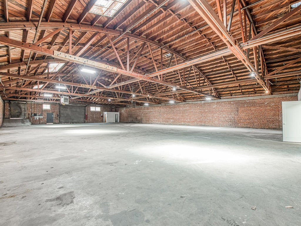 135 Van Ness Avenue - Photo 4