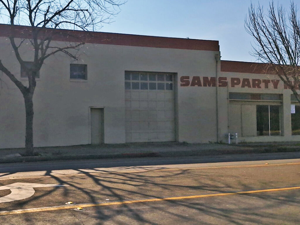 16 N Yosemite Ave, Fresno