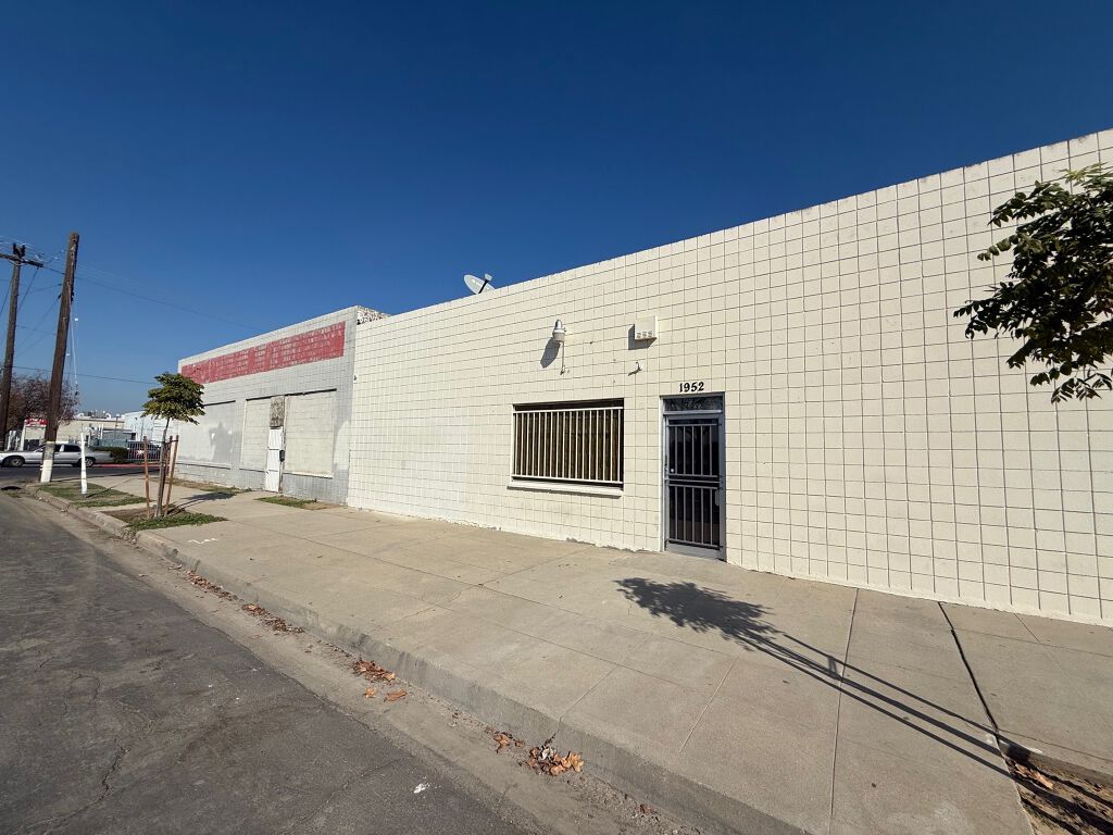 1952 H St - Photo 3
