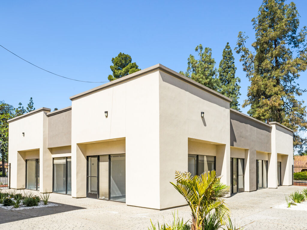 2002 N Gateway Blvd, Fresno