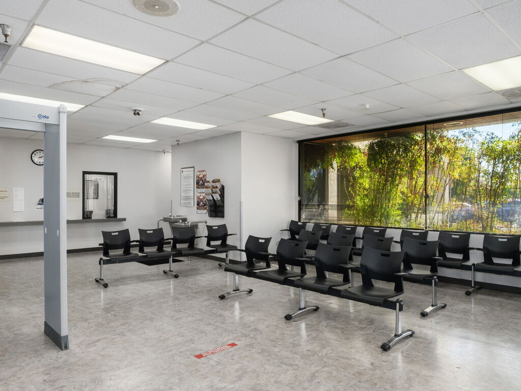2048 N Fine Ave - Photo 4