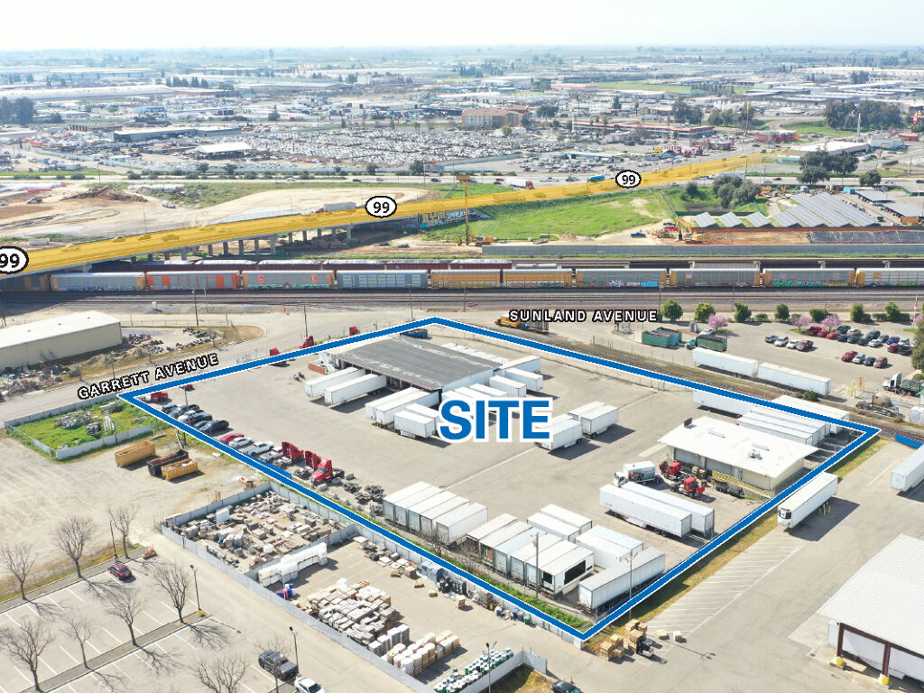 2575 South Sunland Avenue, Fresno