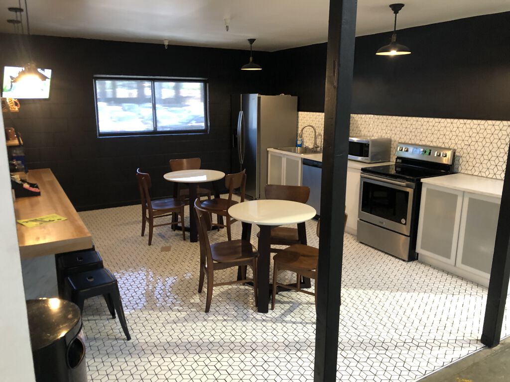 2600 Cesar Chavez Blvd - Photo 6