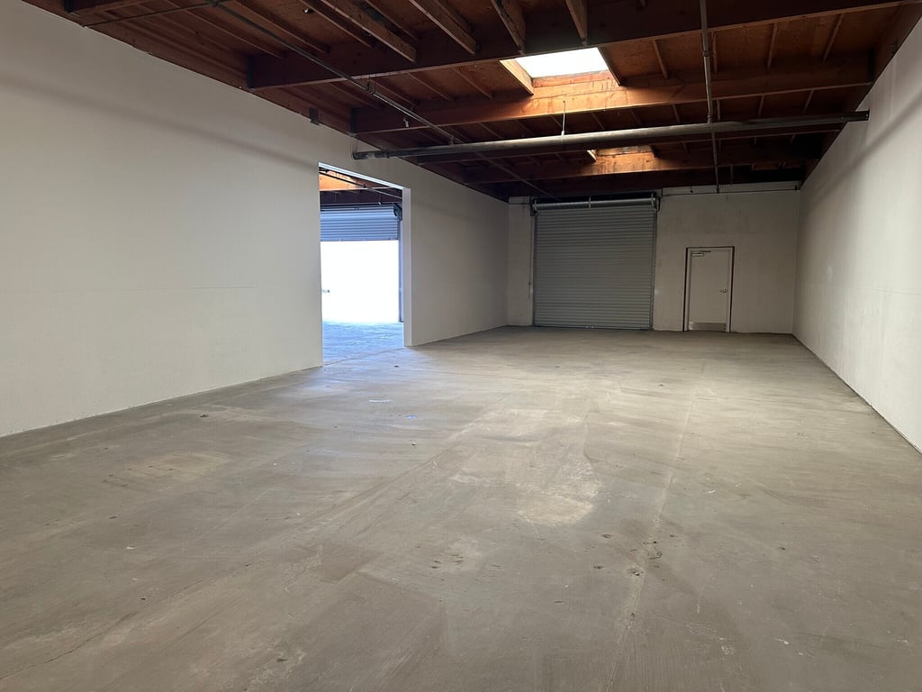 2686 North Clovis Avenue - Photo 2
