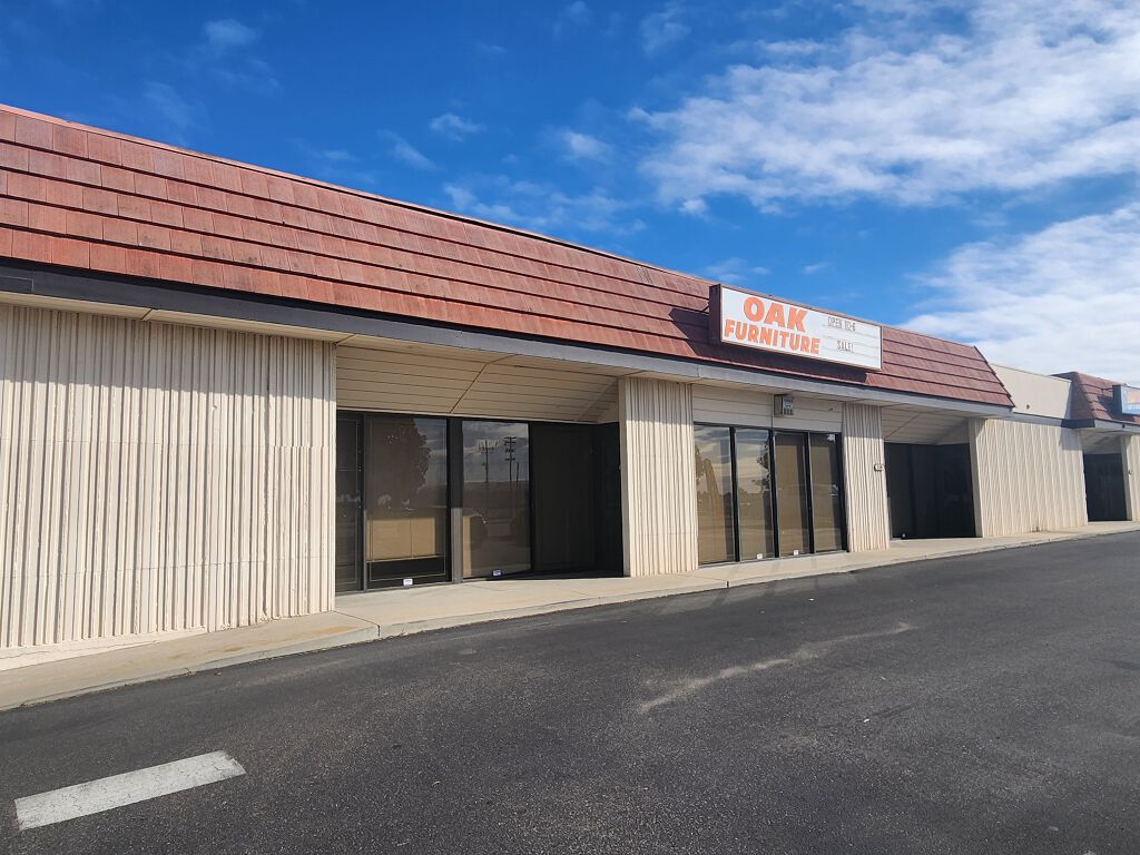2750 N Clovis Ave - Photo 2