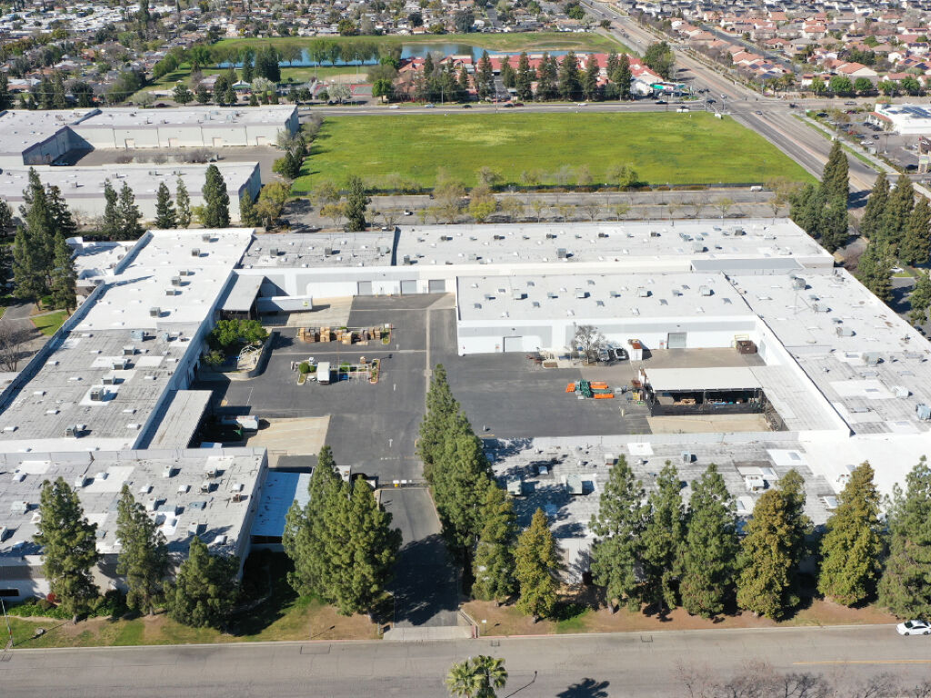 2842 N Business Park Ave - Photo 3
