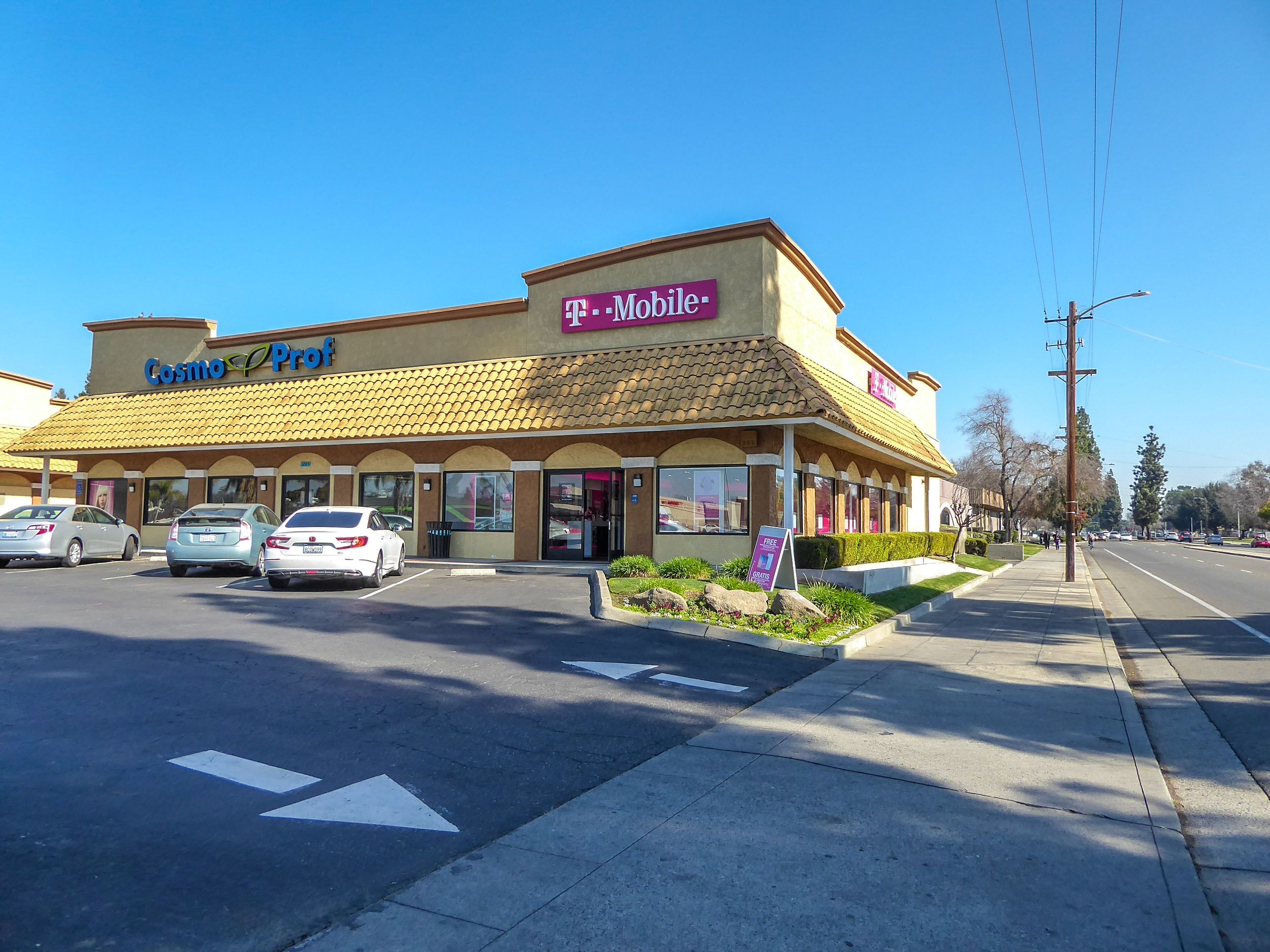 3201-3289 E. Shields Avenue, Fresno, CA  93726-6904, Fresno