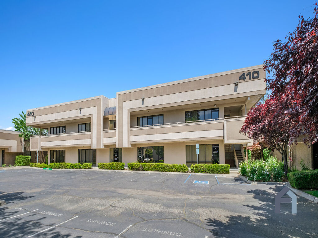392 W Fallbrook Ave - Photo 3