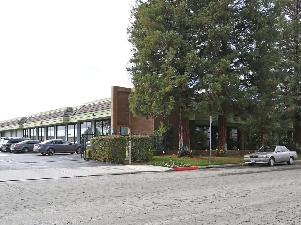 4625 W Jennifer Ave, Fresno