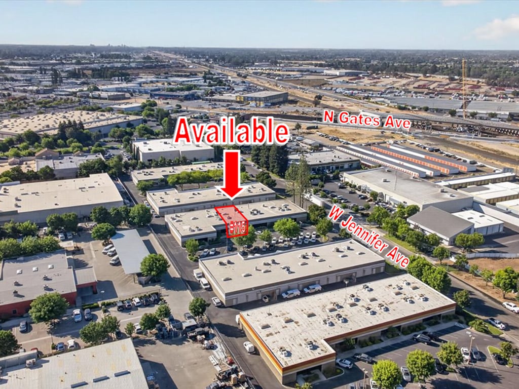 4672 W Jennifer Avenue, Fresno