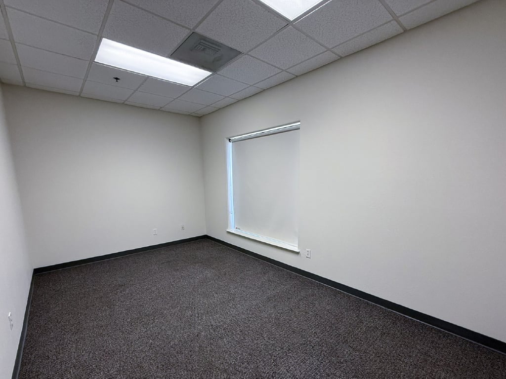 4741 W Jennifer Ave - Photo 4