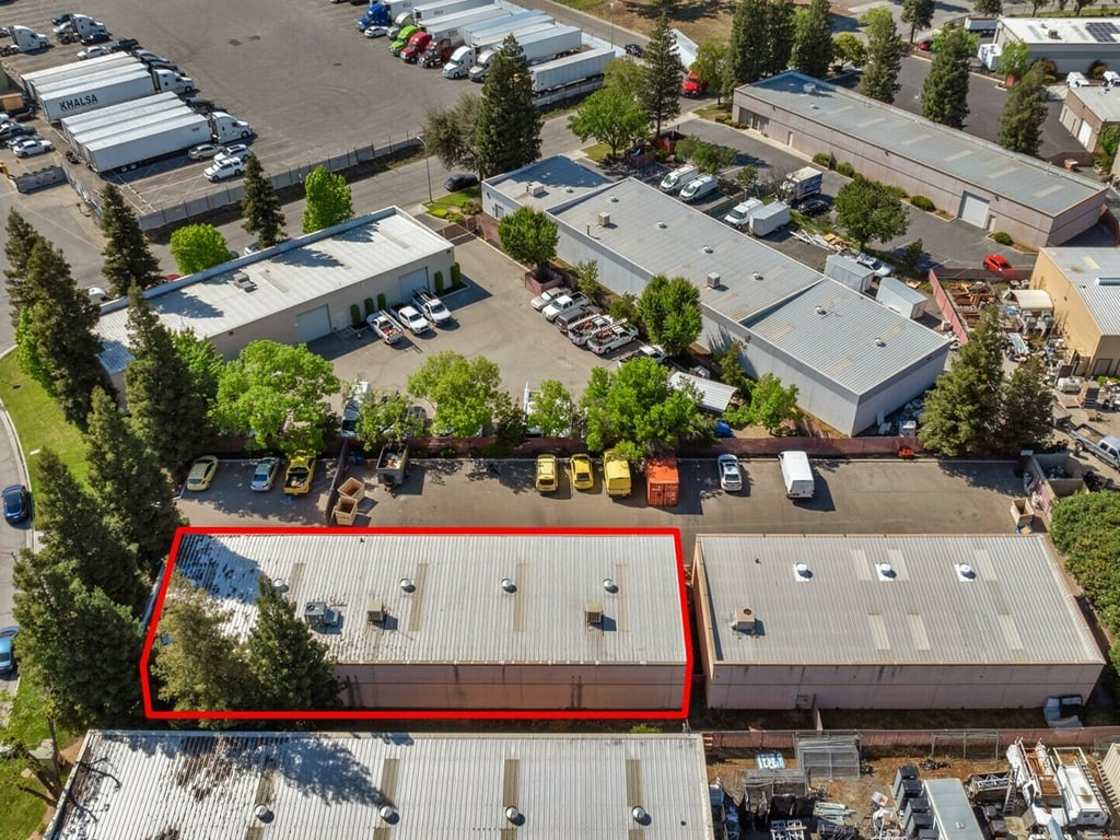 4780 West Jennifer Avenue - Photo 4