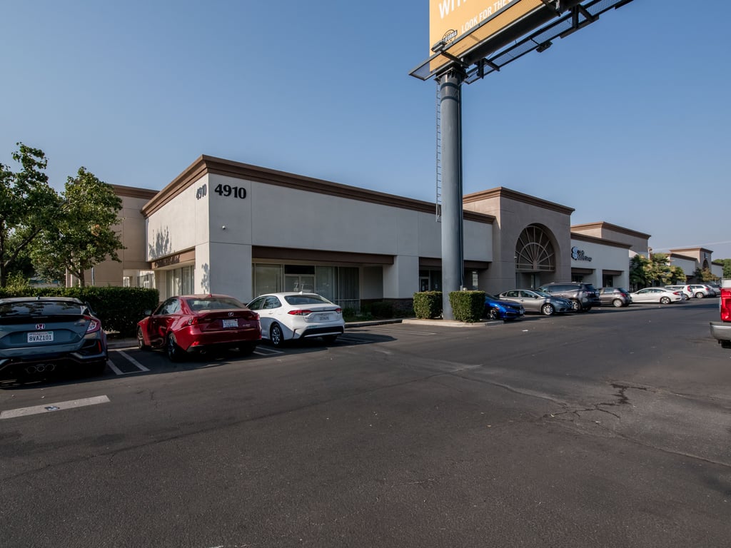 4910 E Ashlan Ave - Photo 6
