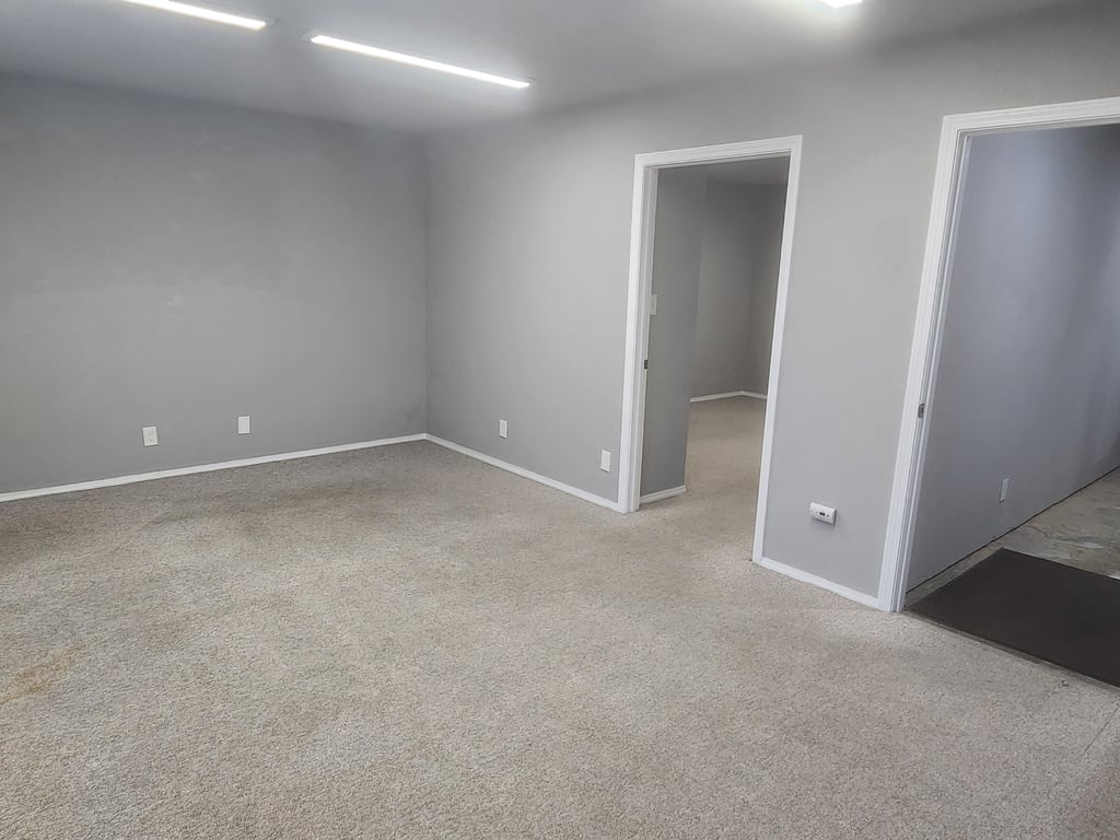 4959 E Dakota Ave, Suite B - Photo 3