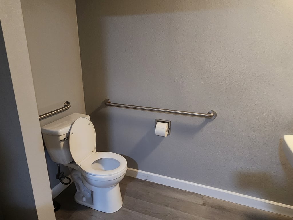 4959 E Dakota Ave, Suite B - Photo 4