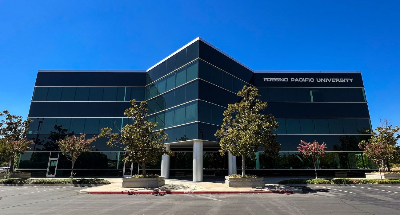 5 River Park Place West, Fresno, CA  93720-1552, Fresno