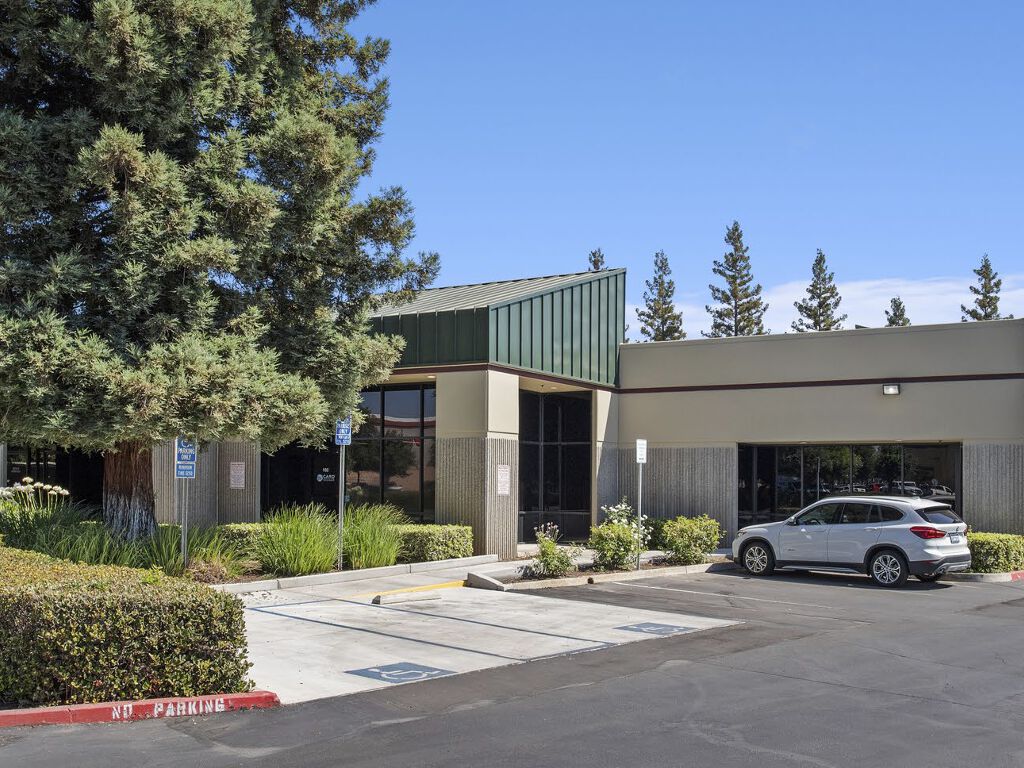 5168 N Blythe Ave, Fresno