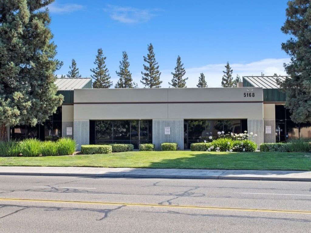 5168 N Blythe Ave - Photo 3