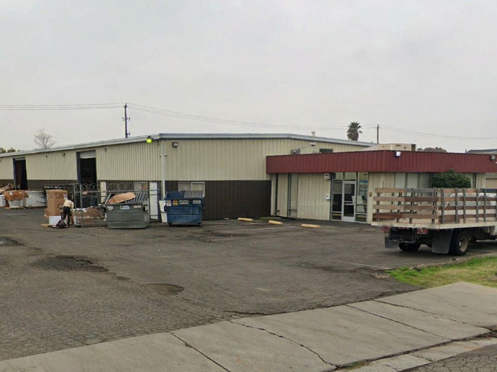5234 E. Pine Avenue, Fresno