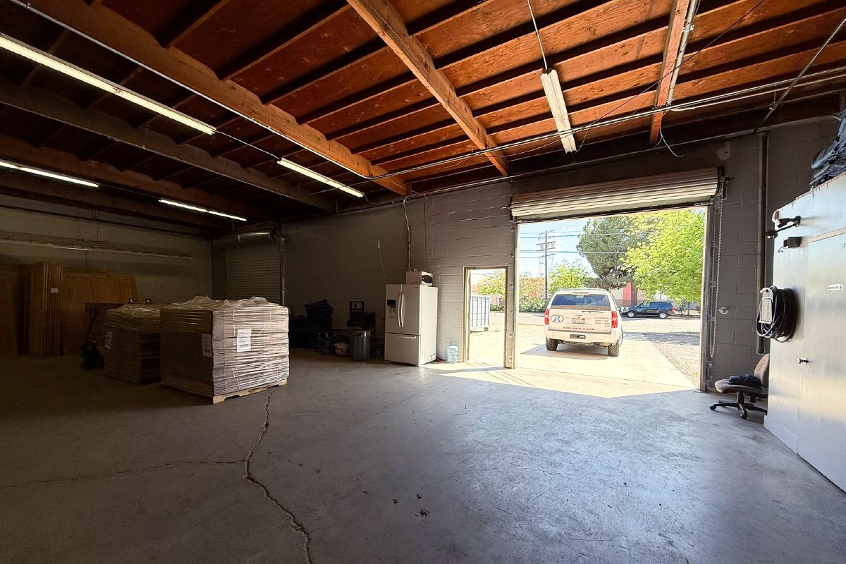 5671 E. Fountain Way, Fresno, CA  93727-7813 - Photo 2