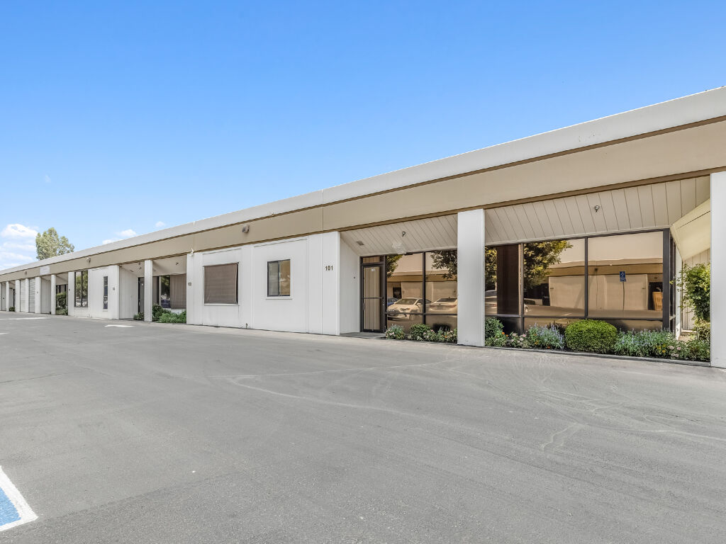66 E Escalon Ave, Fresno