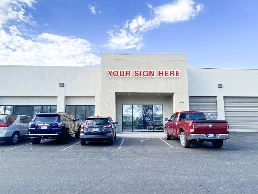 6770 N Blackstone Ave, Fresno