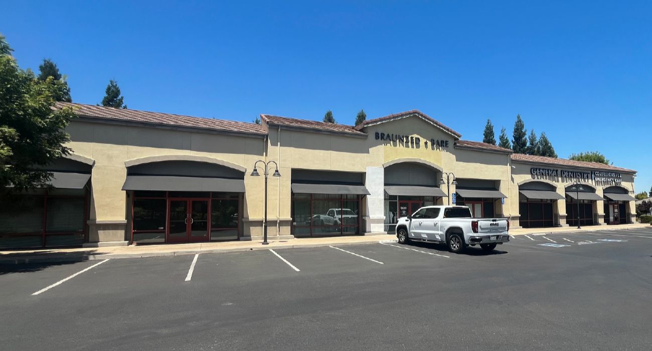 7075 & 7077 N. West Avenue, Fresno, CA  93711-0461 - Photo 3