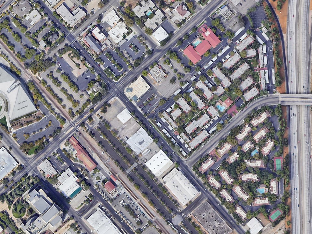 947 R Street - Photo 2